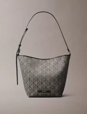 Sac seau en jacquard avec logo emblématique sur toute la surface et pochette