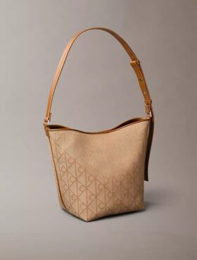Sac seau en jacquard avec logo emblématique sur toute la surface et pochette