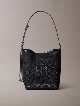Sac seau en maille avec emblème