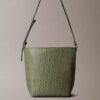 Sac seau à logo emblématique sur toute la surface avec pochette Sac seau à logo emblématique sur toute la surface avec pochette