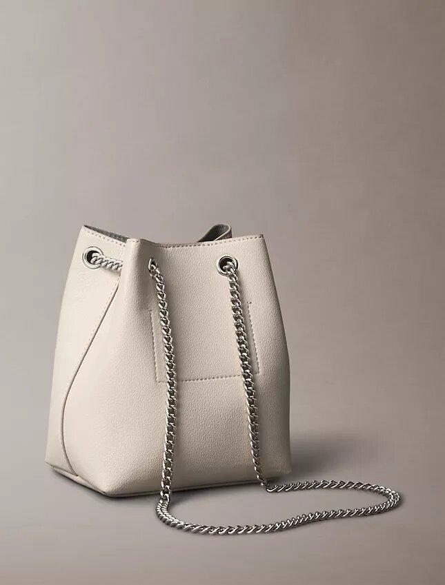 Sac seau minimaliste à Monogram Sac seau minimaliste à Monogram
