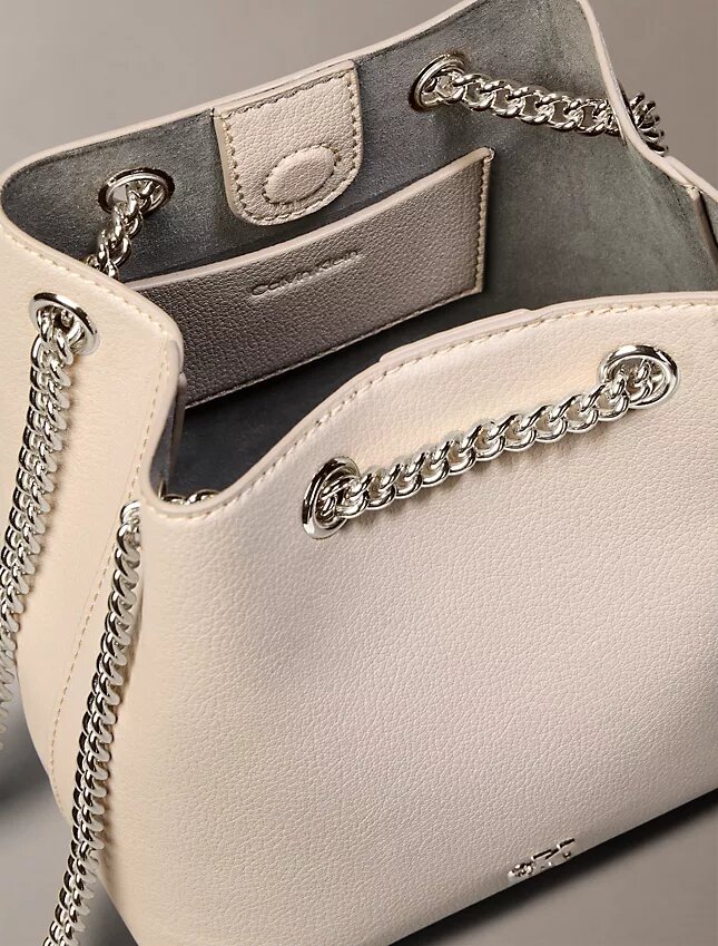 Sac seau minimaliste à Monogram Sac seau minimaliste à Monogram