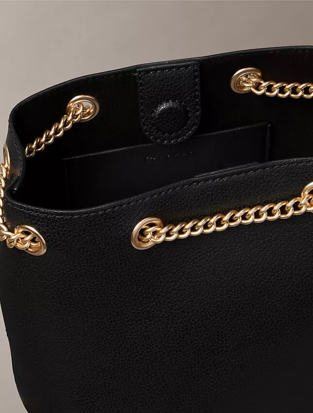 Sac seau minimaliste à Monogram Sac seau minimaliste à Monogram