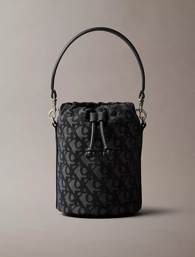 Sac seau à motif Monogram intégral Sac seau à motif Monogram intégral