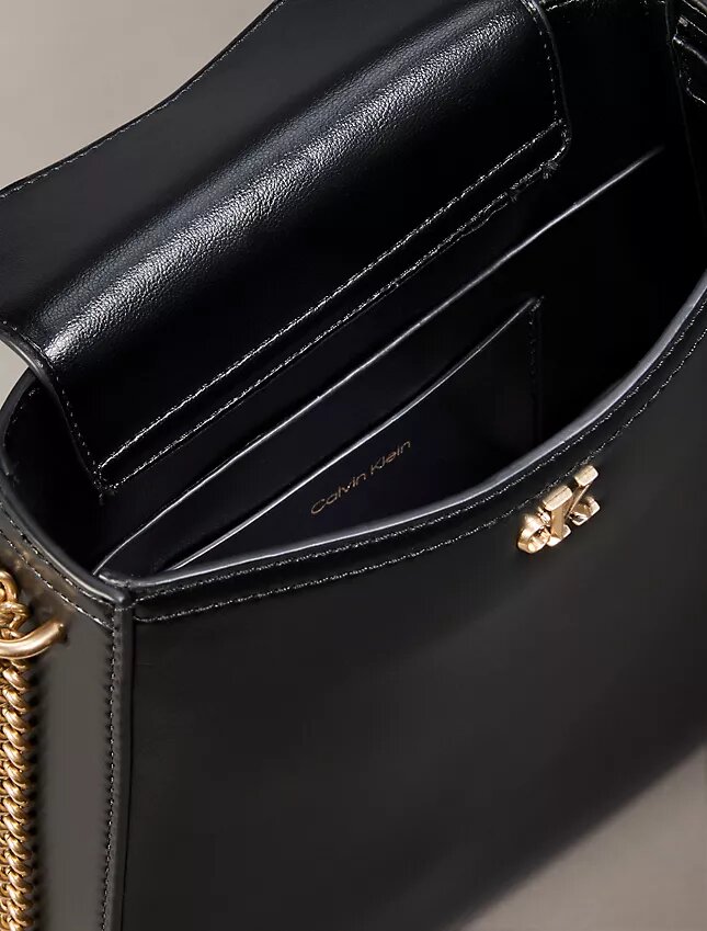 Sacoche à bandoulière avec chaîne Monogram Sacoche à bandoulière avec chaîne Monogram