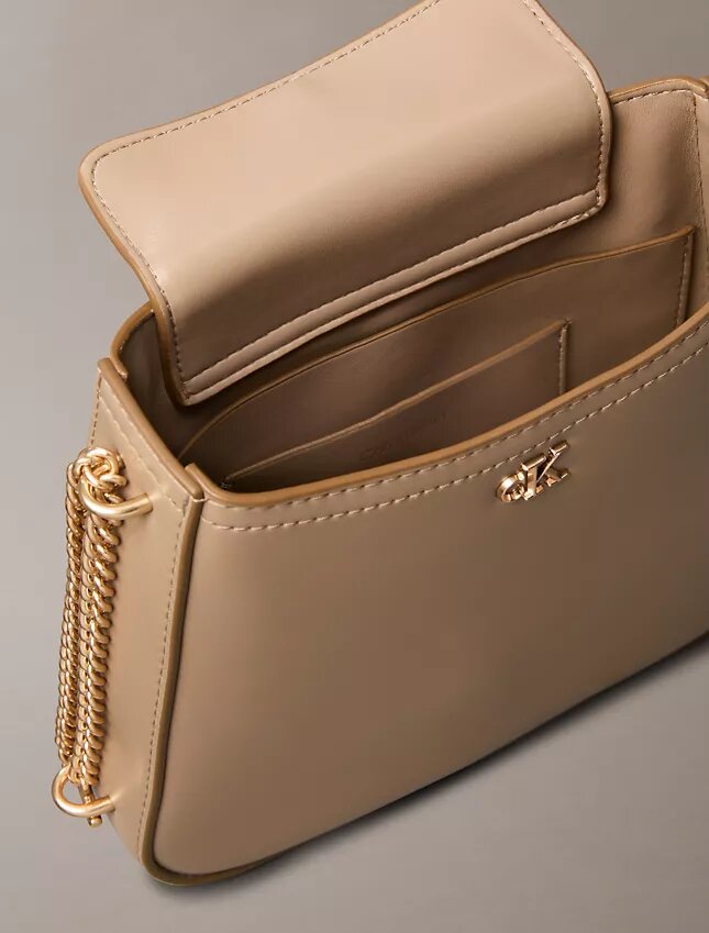 Sacoche à bandoulière avec chaîne Monogram Sacoche à bandoulière avec chaîne Monogram