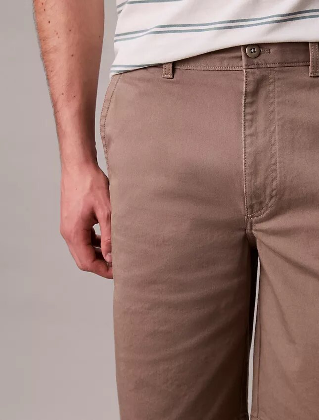 Short chino ample style années 90 Short chino ample style années 90