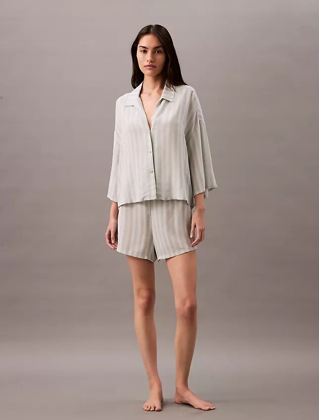 Short de nuit en viscose tissée Short de nuit en viscose tissée