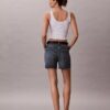 Short en denim mi-long à taille haute Short en denim mi-long à taille haute