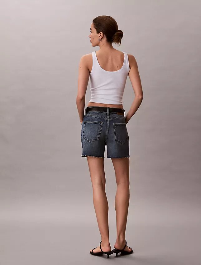 Short en denim mi-long à taille haute Short en denim mi-long à taille haute