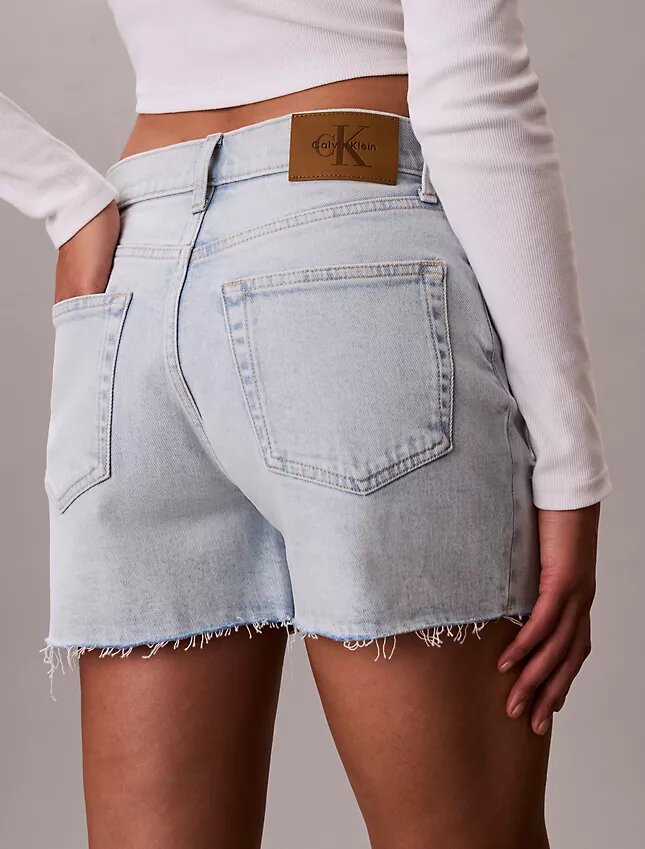 Short en denim mi-long à taille haute Short en denim mi-long à taille haute