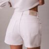 Short en denim mi-long à taille haute Short en denim mi-long à taille haute