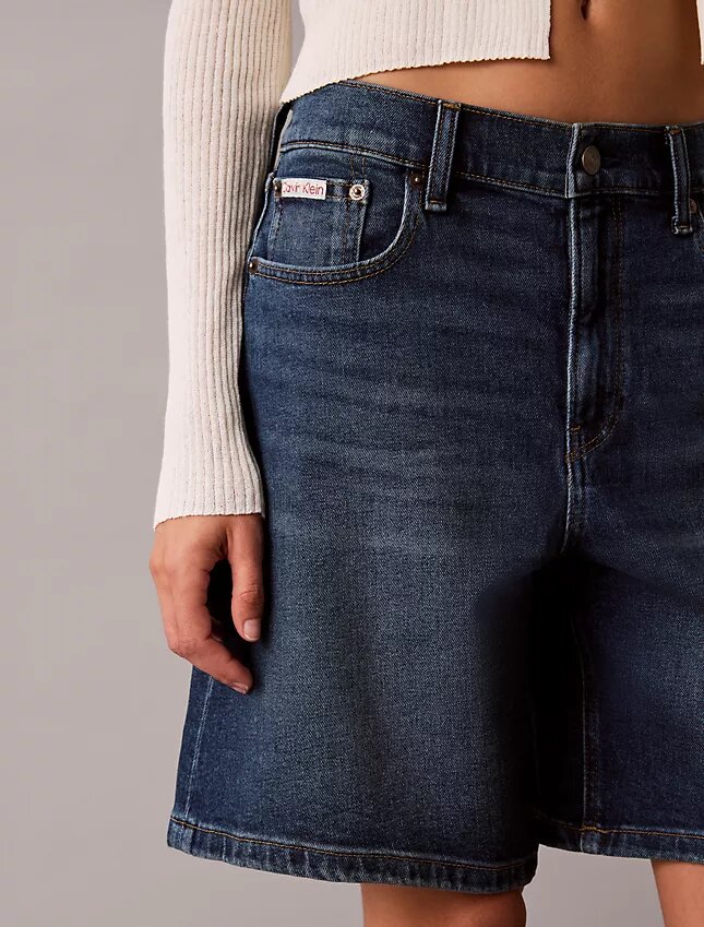 Short en denim évasé à ourlet roulé Short en denim évasé à ourlet roulé