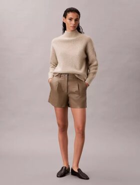 Short en simili cuir