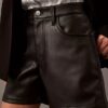 Short en simili cuir style années 90 Short en simili cuir style années 90