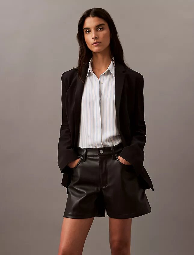 Short en simili cuir style années 90 Short en simili cuir style années 90