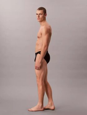 Slip de sport en microfibre et dentelle Slip de sport en microfibre et dentelle