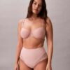 Slip en dentelle extensible sensuelle