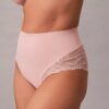 Slip en dentelle extensible sensuelle