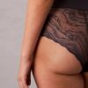 Slip en dentelle extensible sensuelle