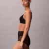 Slip en dentelle extensible sensuelle