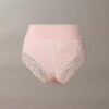 Slip en dentelle extensible sensuelle