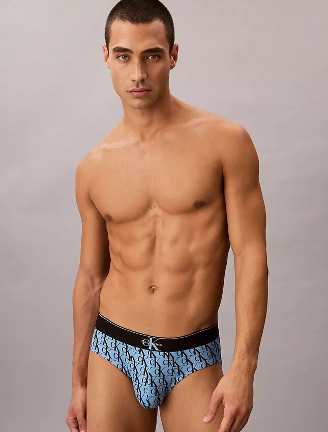Slip taille basse en microfibre extensible avec motif Monogram Slip taille basse en microfibre extensible avec motif Monogram