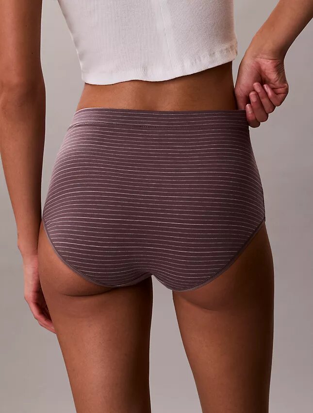 Slip taille haute en coton idéal Slip taille haute en coton idéal