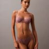 Soutien-gorge balconnet en dentelle extensible sensuelle, légèrement doublé