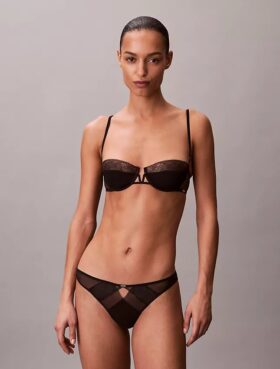 Soutien-gorge balconnet Unlined en dentelle géométrique noire CK Black Soutien-gorge balconnet Unlined en dentelle géométrique noire CK Black