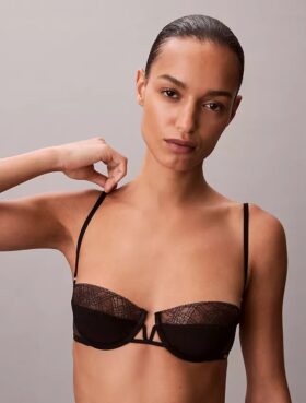 Soutien-gorge balconnet Unlined en dentelle géométrique noire CK Black Soutien-gorge balconnet Unlined en dentelle géométrique noire CK Black