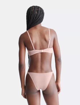 Soutien-gorge demi-bonnet en Sheer Marquisette légèrement doublé Soutien-gorge demi-bonnet en Sheer Marquisette légèrement doublé