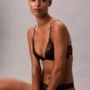 Soutien-gorge plongeant en dentelle florale noire CK Black, légèrement doublé