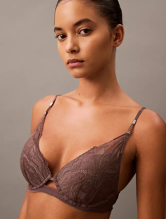 Soutien-gorge plongeant Push-Up en dentelle florale noire CK Black Soutien-gorge plongeant Push-Up en dentelle florale noire CK Black