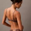 Soutien-gorge plongeant Push-Up en dentelle florale noire CK Black Soutien-gorge plongeant Push-Up en dentelle florale noire CK Black