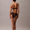 Soutien-gorge plongeant Push-Up en dentelle florale noire CK Black Soutien-gorge plongeant Push-Up en dentelle florale noire CK Black
