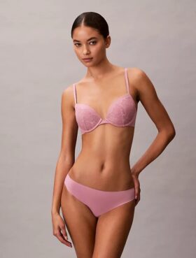 Soutien-gorge plongeant Push-Up en dentelle Perfectly Fit Soutien-gorge plongeant Push-Up en dentelle Perfectly Fit