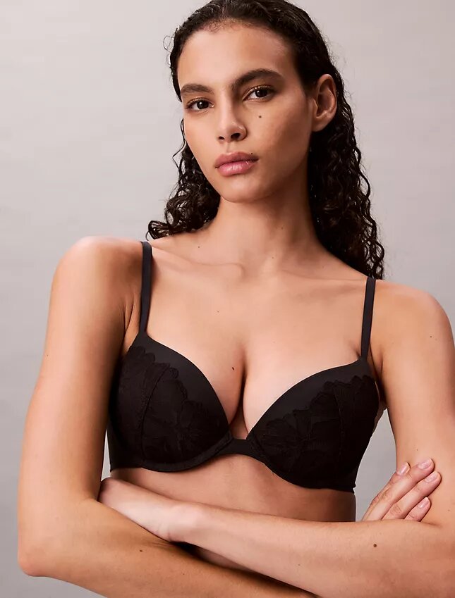 Soutien-gorge plongeant Push-Up en dentelle Perfectly Fit Soutien-gorge plongeant Push-Up en dentelle Perfectly Fit
