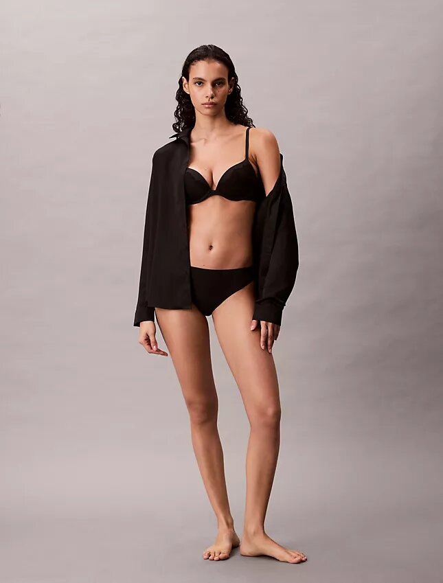 Soutien-gorge plongeant Push-Up en dentelle Perfectly Fit Soutien-gorge plongeant Push-Up en dentelle Perfectly Fit