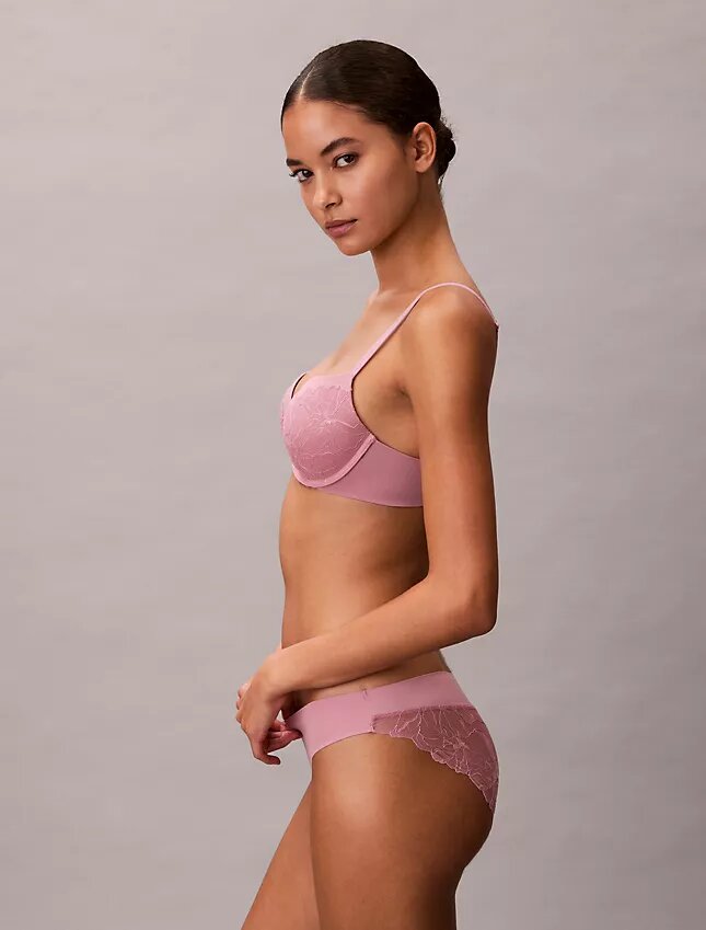 Soutien-gorge plongeant Push-Up en dentelle Perfectly Fit Soutien-gorge plongeant Push-Up en dentelle Perfectly Fit