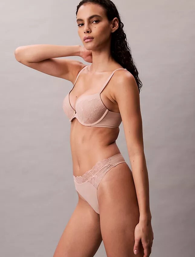 Soutien-gorge plongeant Push-Up en dentelle Perfectly Fit Soutien-gorge plongeant Push-Up en dentelle Perfectly Fit