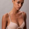 Soutien-gorge plongeant Push-Up parfaitement ajusté Soutien-gorge plongeant Push-Up parfaitement ajusté