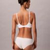 Soutien-gorge plongeant Push-Up parfaitement ajusté Soutien-gorge plongeant Push-Up parfaitement ajusté