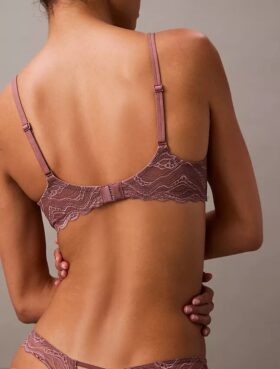 Soutien-gorge sensuel en dentelle extensible, Unlined et à couverture intégrale Soutien-gorge sensuel en dentelle extensible, Unlined et à couverture intégrale