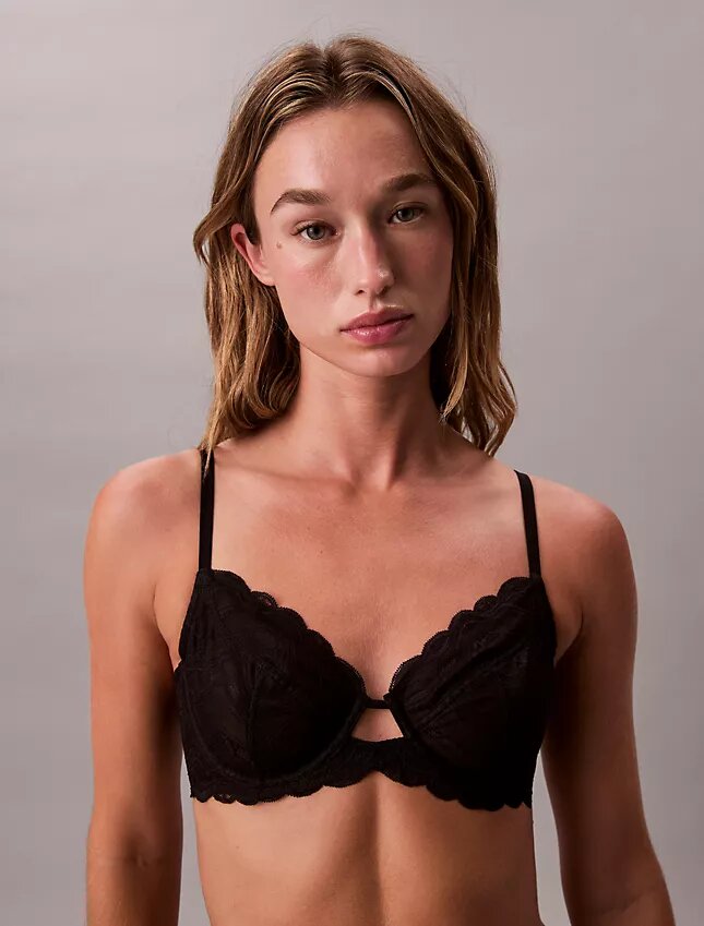 Soutien-gorge sensuel en dentelle extensible, Unlined et à couverture intégrale Soutien-gorge sensuel en dentelle extensible, Unlined et à couverture intégrale