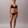 Soutien-gorge triangle légèrement rembourré en dentelle géométrique noire CK Black Ck Soutien-gorge triangle légèrement rembourré en dentelle géométrique noire CK Black Ck