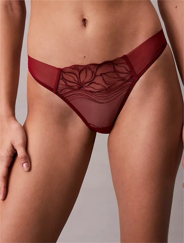 String en dentelle florale noire CK Black String en dentelle florale noire CK Black