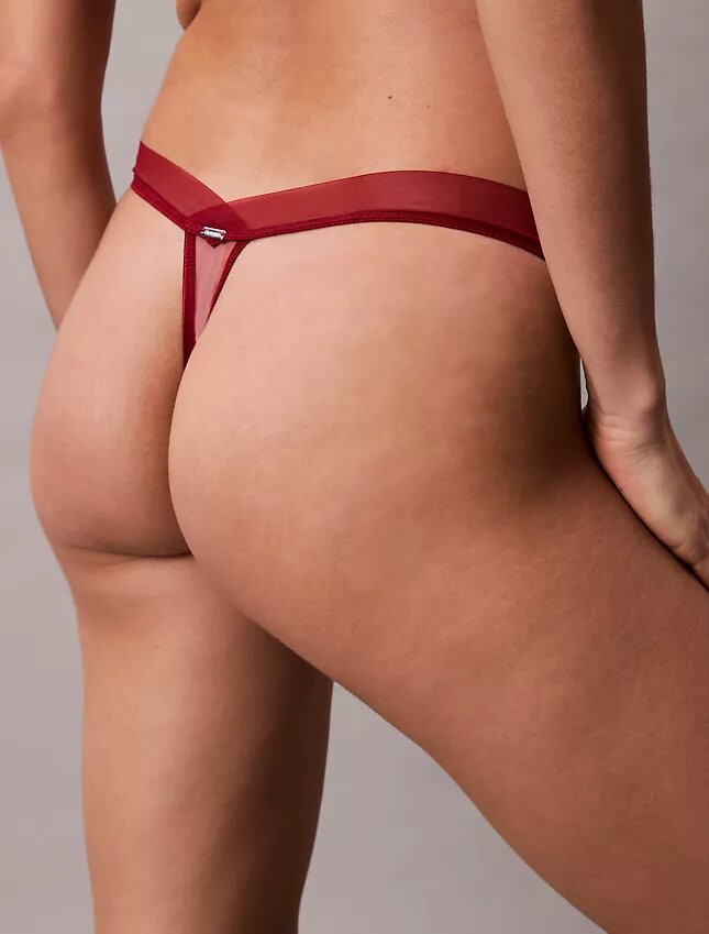 String en dentelle florale noire CK Black String en dentelle florale noire CK Black