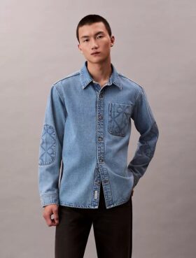 Surchemise en Denim avec emblème des années 90 Surchemise en Denim avec emblème des années 90