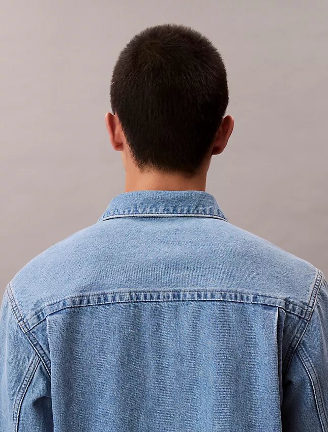 Surchemise en Denim avec emblème des années 90 Surchemise en Denim avec emblème des années 90